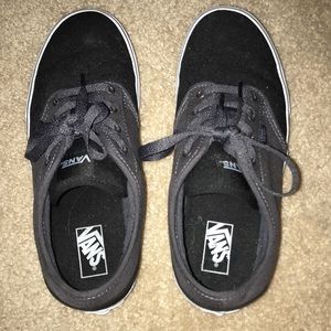 Boys (youth) size 5 vans shoes